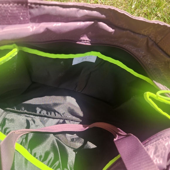 Under Armour Bag - Picture 5 of 6